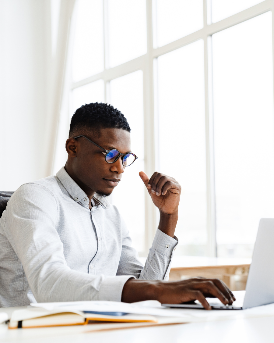 Online cognitive behavioral therapy session for anxiety